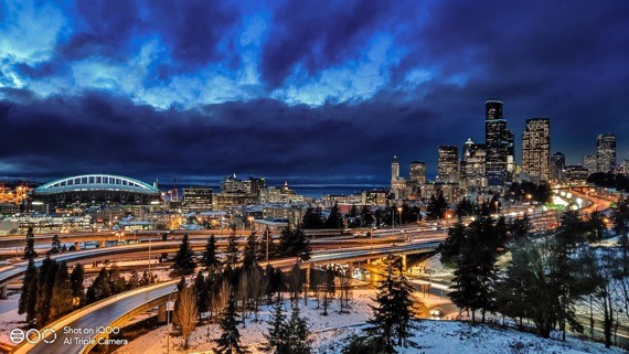 持續(xù)追加8G+128G版本 iQOO明早十點(diǎn)全網(wǎng)開(kāi)售