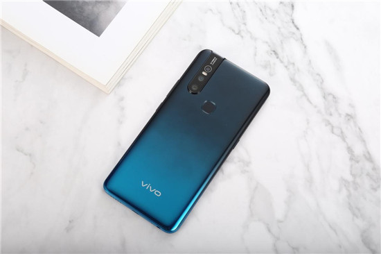 全新vivo S1上手：時尚、實(shí)力完美邂逅，體驗(yàn)超預(yù)期