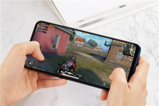 全新vivo S1上手：時尚、實(shí)力完美邂逅，體驗(yàn)超預(yù)期