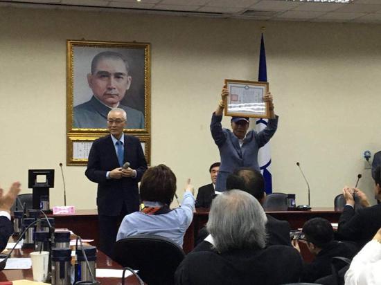 郭臺銘宣布參選2020年臺灣地區(qū)領(lǐng)導(dǎo)人 富士康概念股漲停