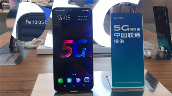 vivo首家5G體驗專區(qū)在上海揭牌，5G現場測速比4G快二十倍