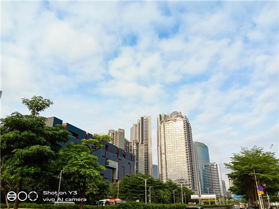 vivo Y3拍照實(shí)測(cè)：細(xì)節(jié)與質(zhì)感并存，見證三攝震撼視野
