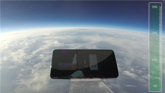 31000米零下56度 iQOO高空自由落體毫發(fā)無傷