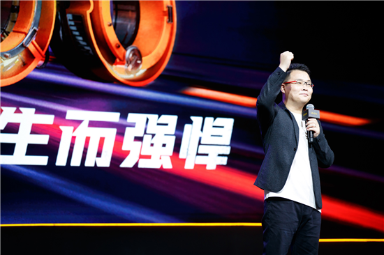 充滿驚喜的性能旗艦 iQOO Pro 5G手機如虎添翼