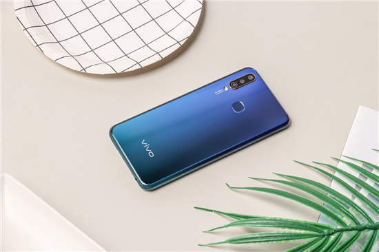 續(xù)航大升級(jí)，vivo U3x綜合評(píng)測(cè)：全新體驗(yàn)，大U可為