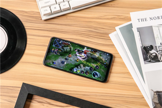 多項(xiàng)配置帶來硬實(shí)力提升，vivo U3成同價(jià)位產(chǎn)品佼佼者