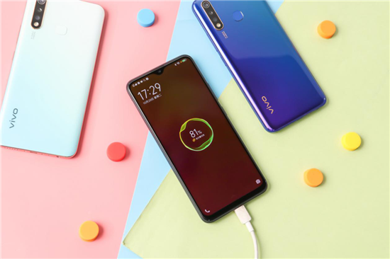 全新vivo U3來襲，5000mAh超大電池+18W雙引擎閃充帶來持久享受
