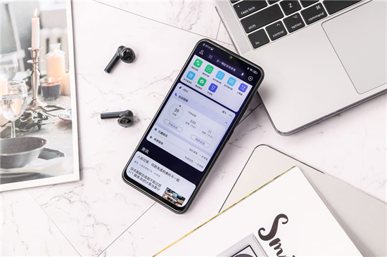 vivo Z5i評測：強勁性能與長效續(xù)航的結(jié)合體，打造全新體驗