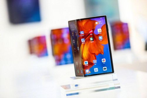 華為Mate X出廠已貼保護(hù)膜 三方保護(hù)膜會縮短屏幕使用壽命