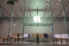 蘋果股價今年漲超80%：年初遭唱衰 十年來表現(xiàn)最好