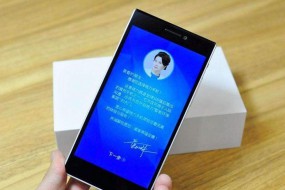 小心，董小姐的“格力手機(jī)”或出貨30000臺(tái)，不過(guò)還得靠“送”！