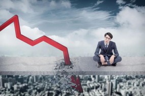 比前兩次熔斷跌得更猛！美股今夜再進ICU，蘋果市值蒸發(fā)掉1.5億部iPhone