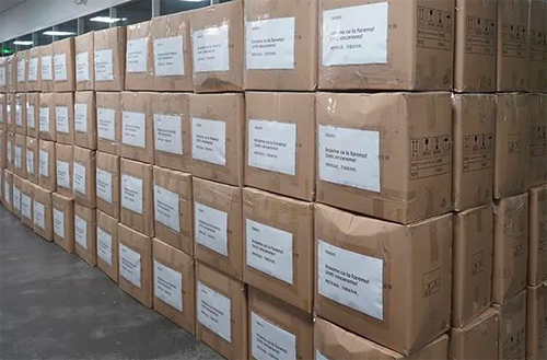 小米首批捐贈(zèng)口罩運(yùn)抵韓國(guó)，為武漢大學(xué)校友捐贈(zèng)的義舉點(diǎn)贊