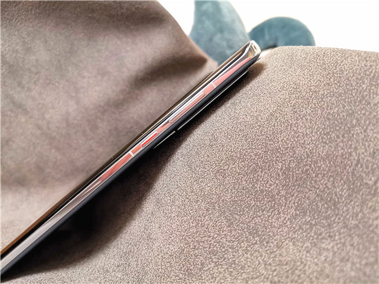 華為P40/P40 Pro圖賞:陶瓷材質(zhì)+90Hz四曲面柔性屏