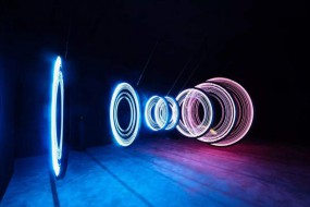 比肩國際，國內(nèi)攝像頭馬達站穩(wěn)二級梯度