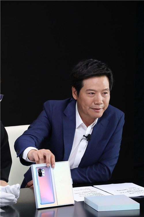 雷軍元旦直播會(huì)友順便帶貨，銷(xiāo)售金額破1.88億喜迎開(kāi)門(mén)紅