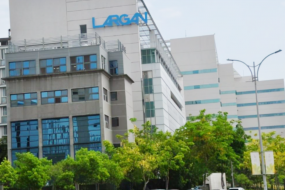 大立光三季度創(chuàng)記錄營(yíng)收41.6億，高開(kāi)低走暗藏隱憂